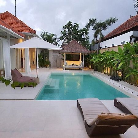 La Dolce Villa Seminyak Kültér fotó