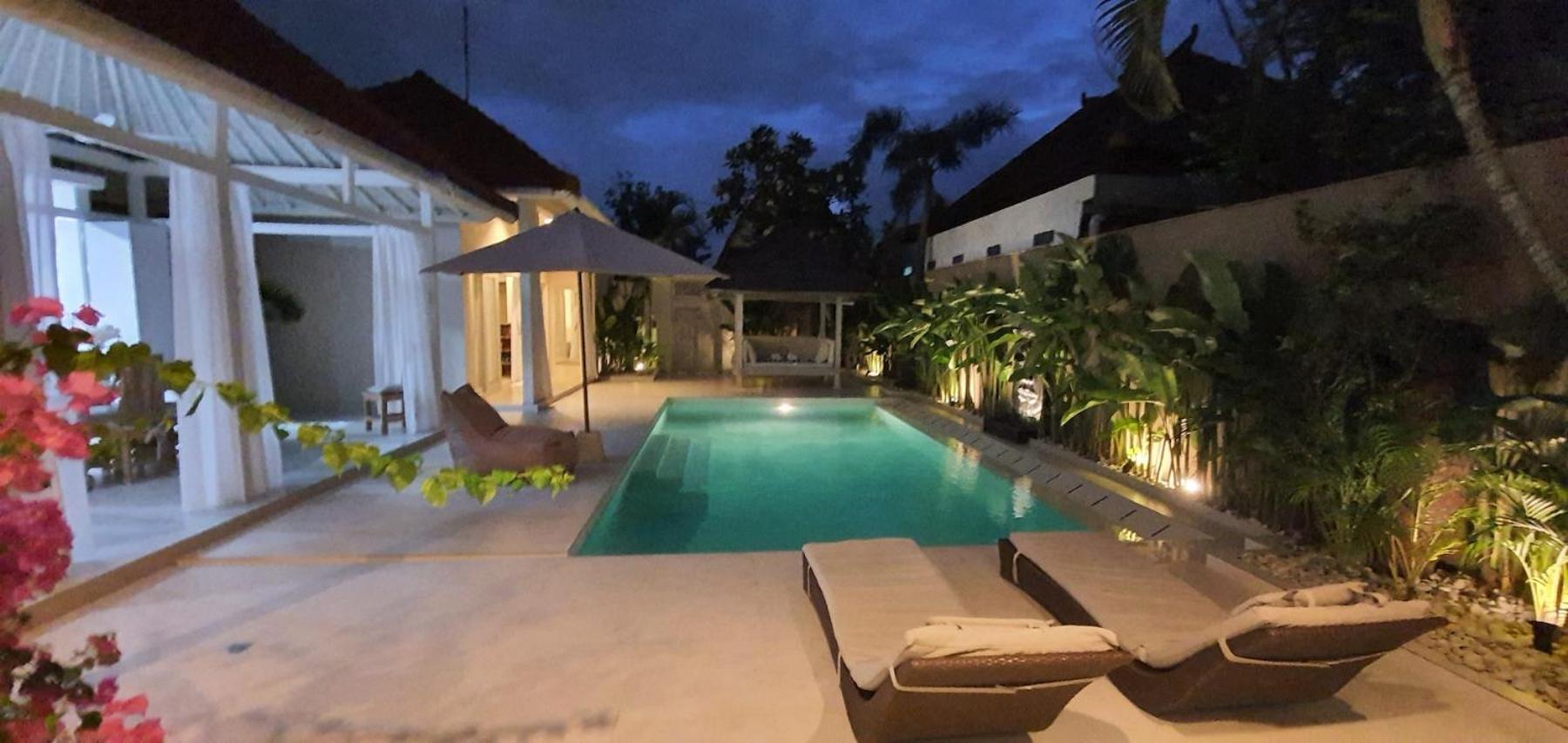 La Dolce Villa Seminyak Kültér fotó